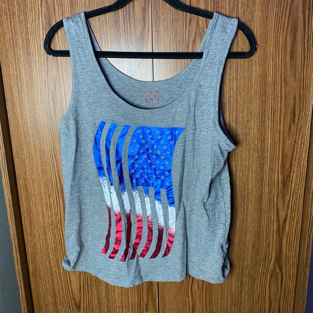 Celebrity Pink Tank Top Women Medium Grey American Flag Patriotic Graphic Tee